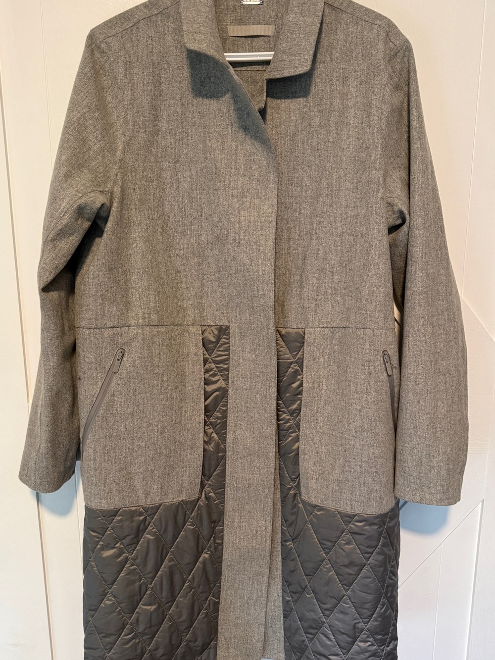 Lululemon Roam Far Wool Coat
Heathered Silver Graphite / Steam - Picture 5 of 14